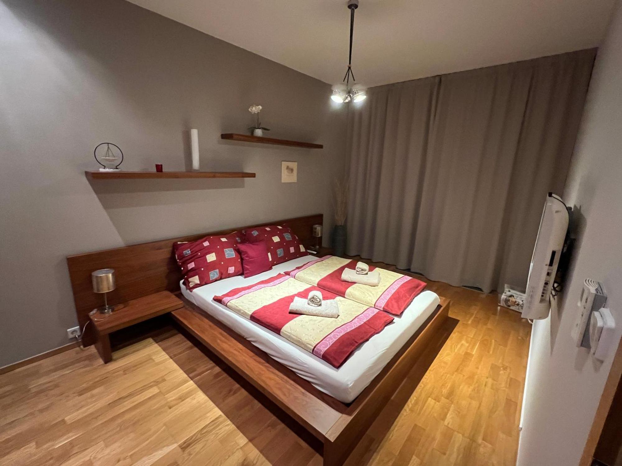 Apartamento Tva Oaza V Srdci Vinohrad Praga Exterior foto